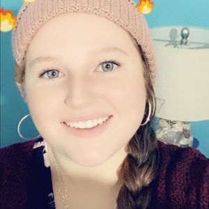 Meet your Posher, Leea